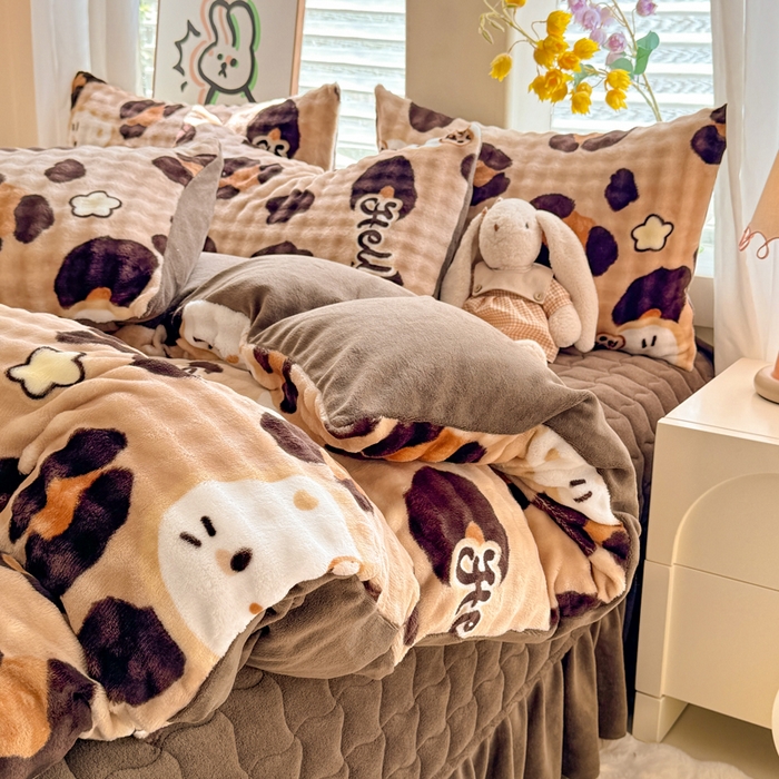 91家纺网 家纺一手货源 找家纺 金盛皇朝家纺 2025新款高克重仿兔毛泡泡牛奶绒床单床盖单件三件四件套 豹纹猫仔