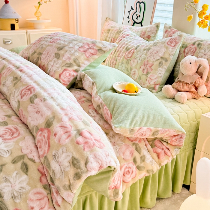 91家纺网 家纺一手货源 找家纺 金盛皇朝家纺 2025新款高克重仿兔毛泡泡牛奶绒床单床盖单件三件四件套 碧花漫缀