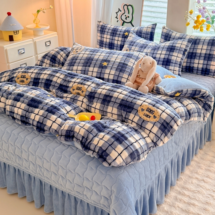 91家纺网 家纺一手货源 找家纺 金盛皇朝家纺 2025新款高克重仿兔毛泡泡牛奶绒床单床盖单件三件四件套 蓝格星语