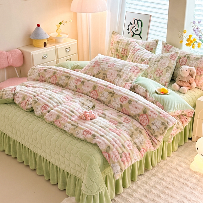 91家纺网 家纺一手货源 找家纺 金盛皇朝家纺 2025新款高克重仿兔毛泡泡牛奶绒床单床盖单件三件四件套 碧花漫缀