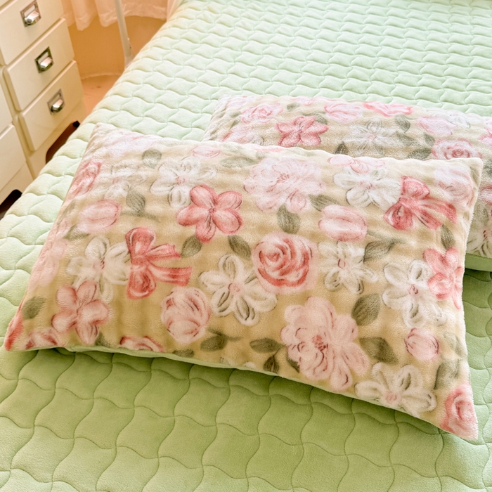 91家纺网 家纺一手货源 找家纺 金盛皇朝家纺 2025新款高克重仿兔毛泡泡牛奶绒床单床盖单件三件四件套 碧花漫缀