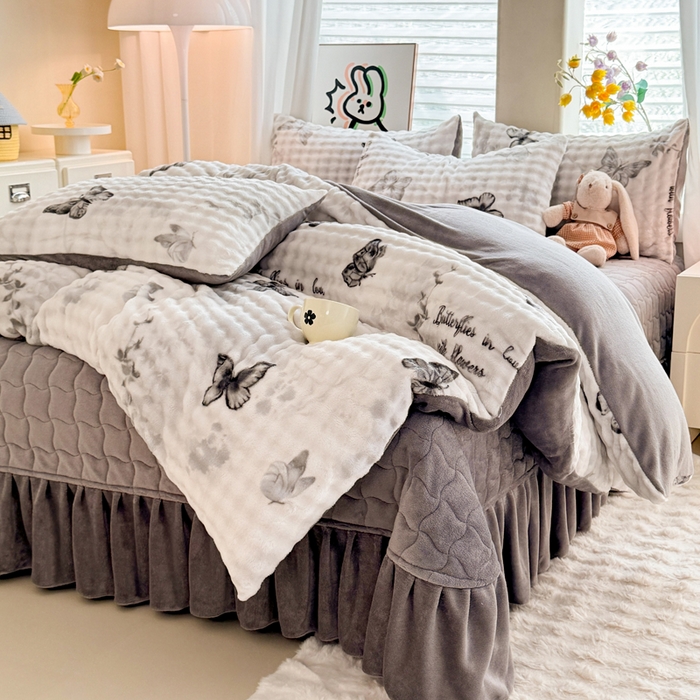 91家纺网 家纺一手货源 找家纺 金盛皇朝家纺 2025新款高克重仿兔毛泡泡牛奶绒床单床盖单件三件四件套 花枝蝶梦