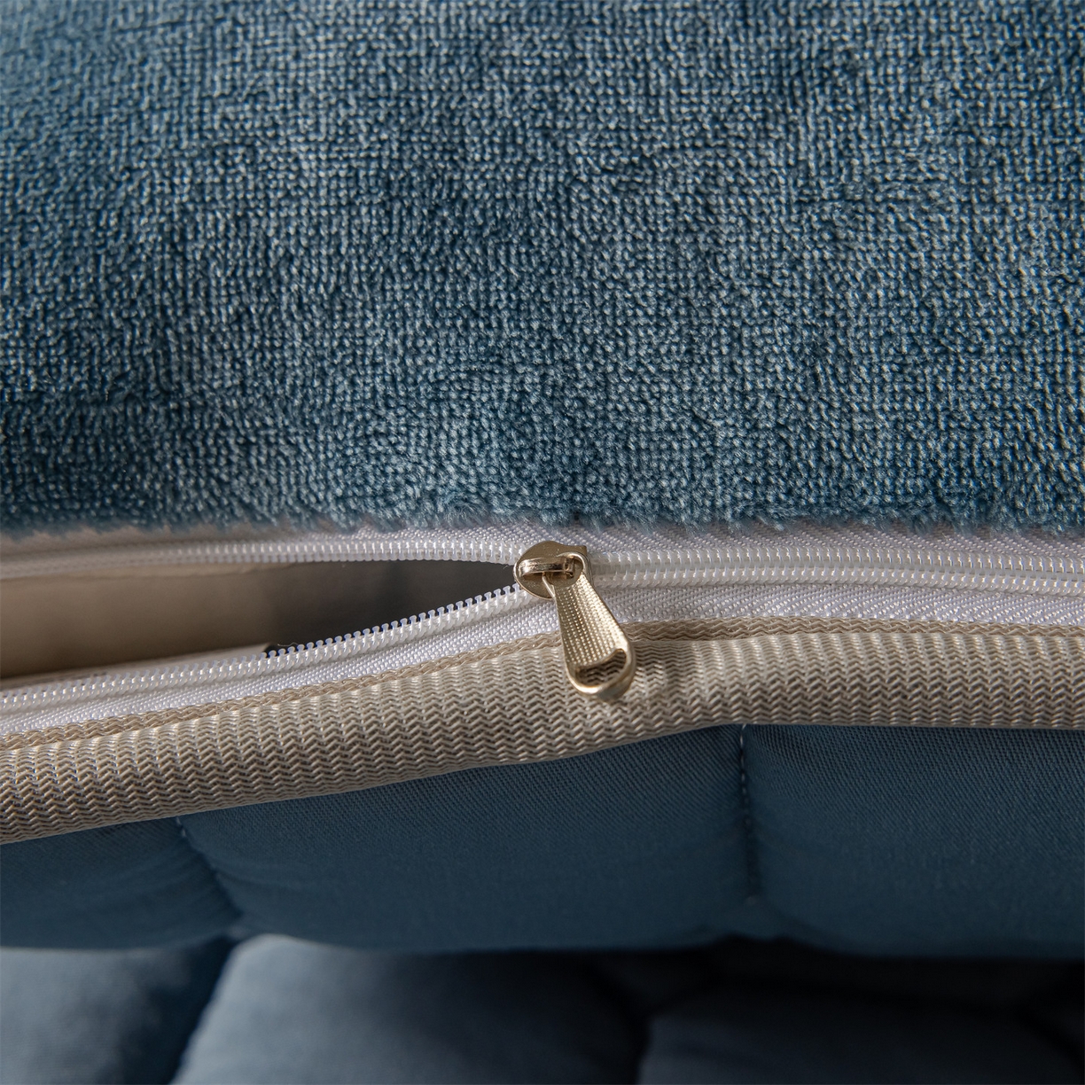 91家纺网 家纺一手货源 找家纺 2025新款全棉牛奶绒双面款夹棉床笠 雾霾蓝