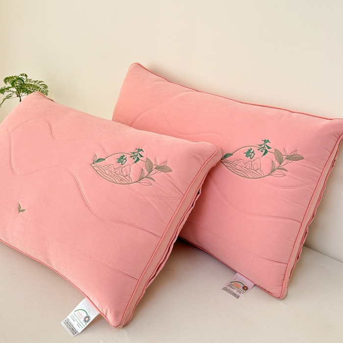 91家纺网 家纺一手货源 找家纺 十仟家纺 2025新款亲肤纯色茶韵枕枕头枕芯 粉色