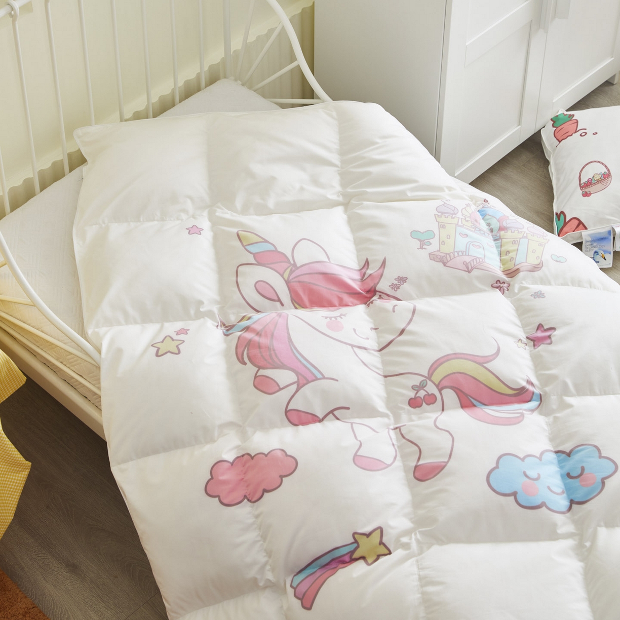 91家纺网 家纺一手货源 找家纺 暖羽屋羽绒馆 2025新款卡通国标95白鹅绒被芯羽绒被子1.5米 儿童羽绒被婴幼儿 学生鹅绒被 独角兽