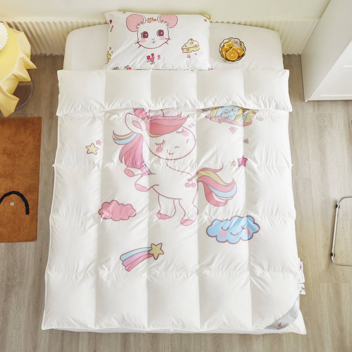 91家纺网 家纺一手货源 找家纺 暖羽屋羽绒馆 2025新款卡通国标95白鹅绒被芯羽绒被子1.5米 儿童羽绒被婴幼儿 学生鹅绒被 独角兽