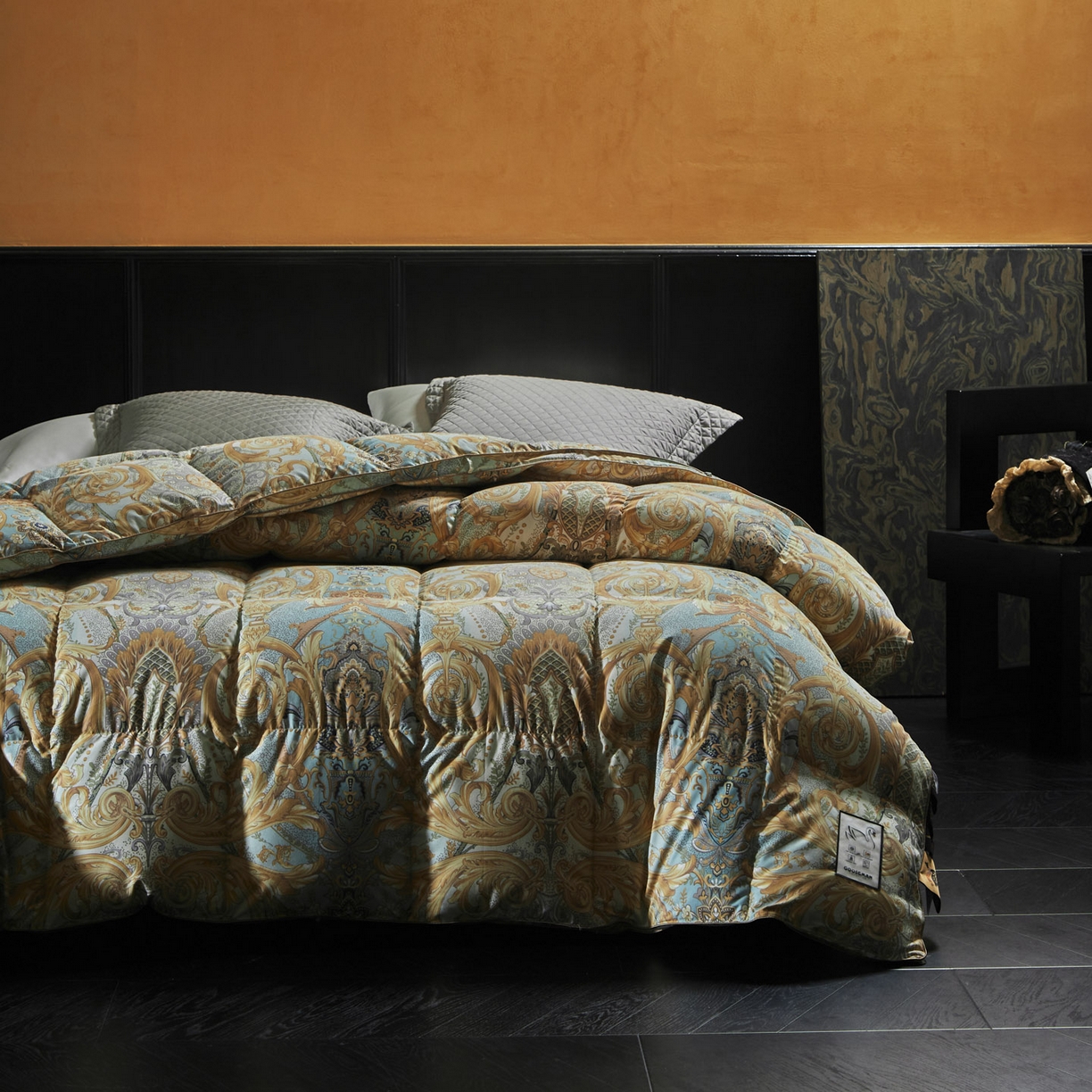 91家纺网 家纺一手货源 找家纺 （总）暖羽屋羽绒馆 2025新款樊若 绒子含量95白鸭绒被子 羽绒被 双人冬被鸭绒被芯 春秋被