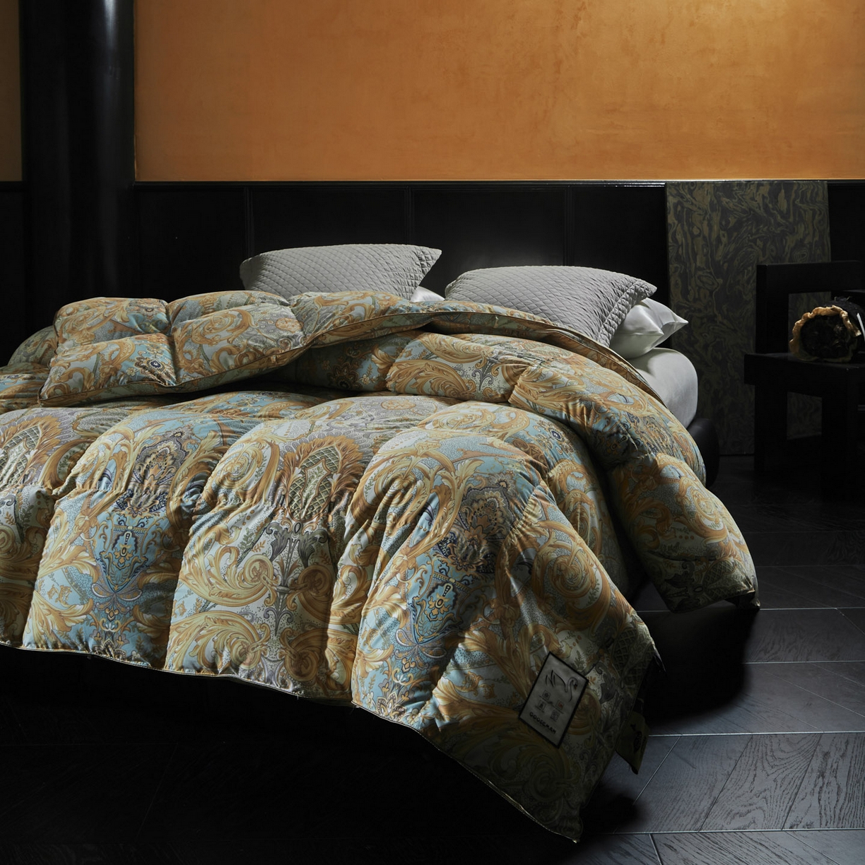 91家纺网 家纺一手货源 找家纺 （总）暖羽屋羽绒馆 2025新款樊若 绒子含量95白鸭绒被子 羽绒被 双人冬被鸭绒被芯 春秋被