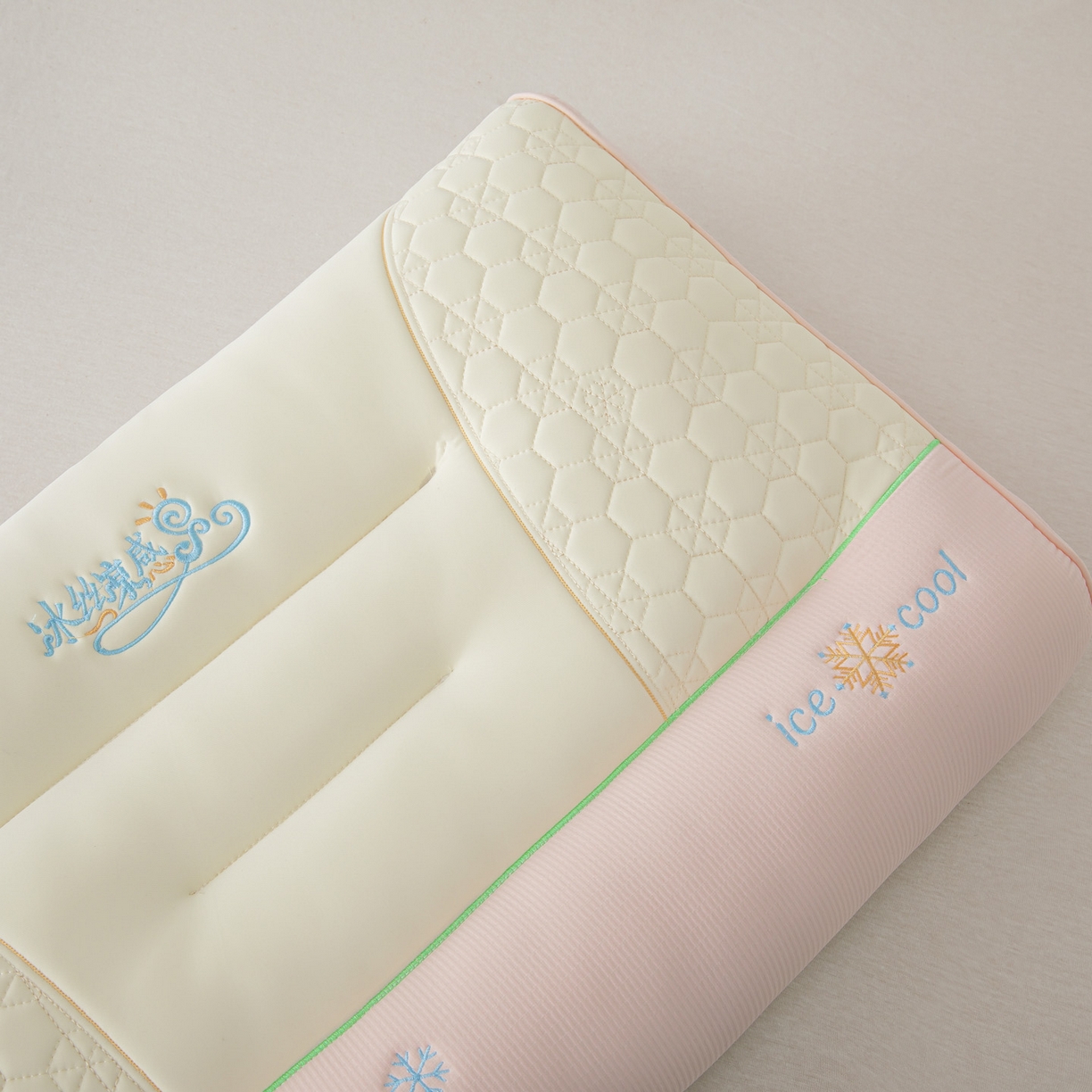 91家纺网 家纺一手货源 找家纺 十仟家纺 2025新款冰丝牵引枕枕头枕芯 粉色