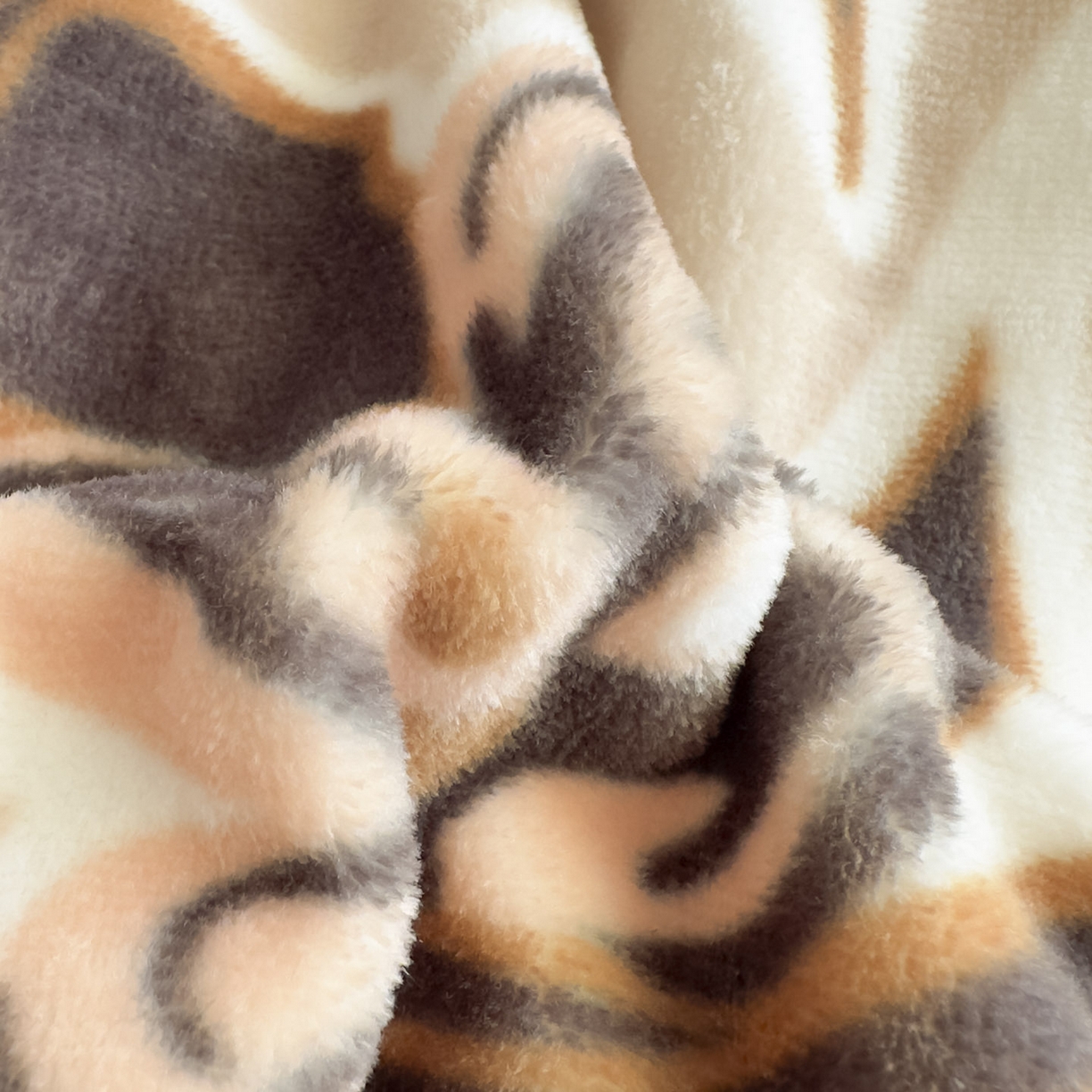 91家纺网 家纺一手货源 找家纺 潮邦创意家居 2025新款5D数码牛奶绒印花系列四件套 秋宣