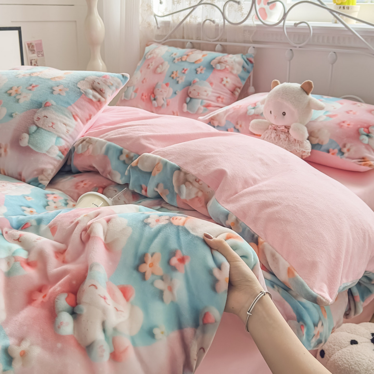 91家纺网 家纺一手货源 找家纺 潮邦创意家居 2025新款5D数码牛奶绒印花系列四件套 糖宝