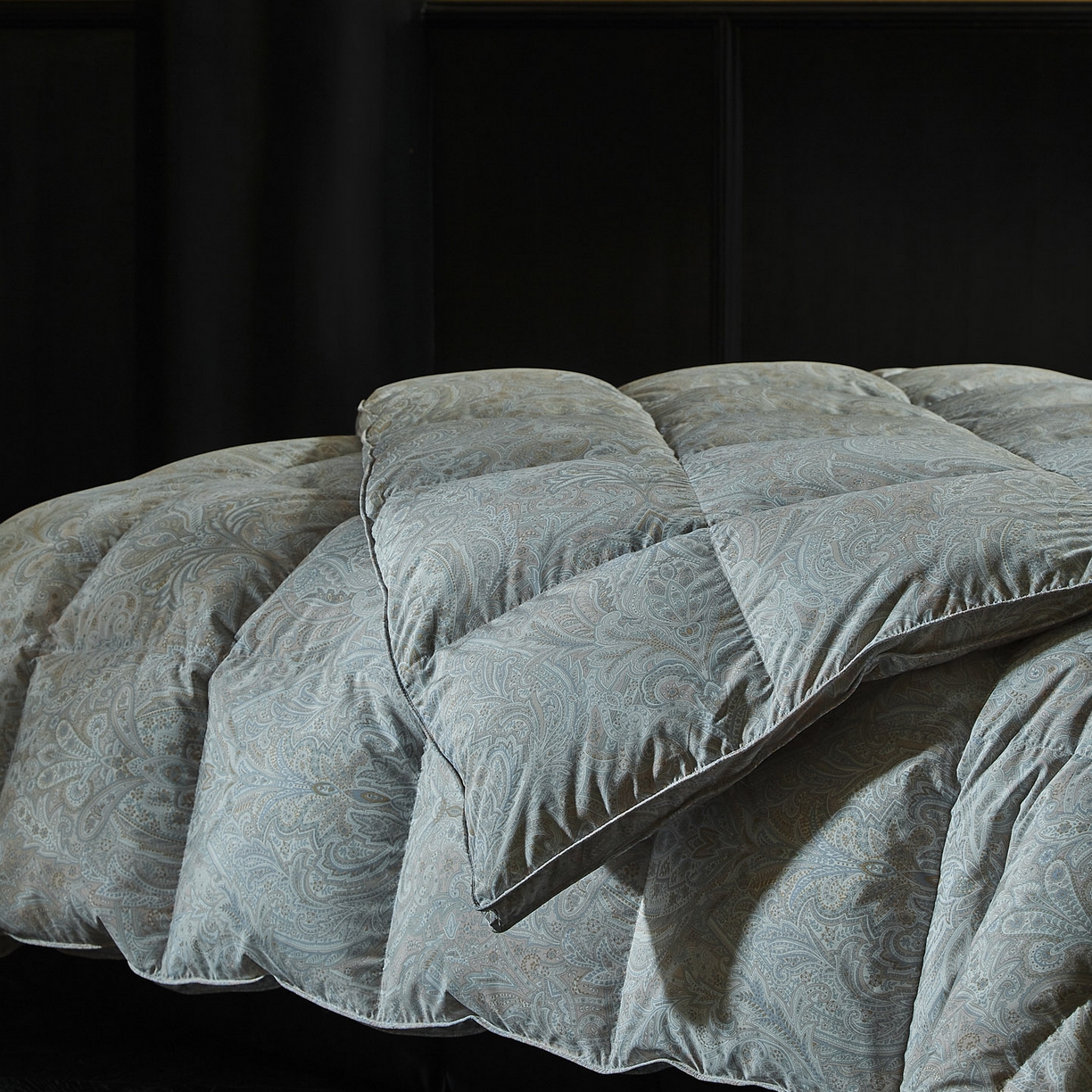 91家纺网 家纺一手货源 找家纺 暖羽屋羽绒馆 2025新款95白鸭绒被芯 罗斯空间 国标鸭绒被 羽绒被子2米双人春秋被 梦清荷