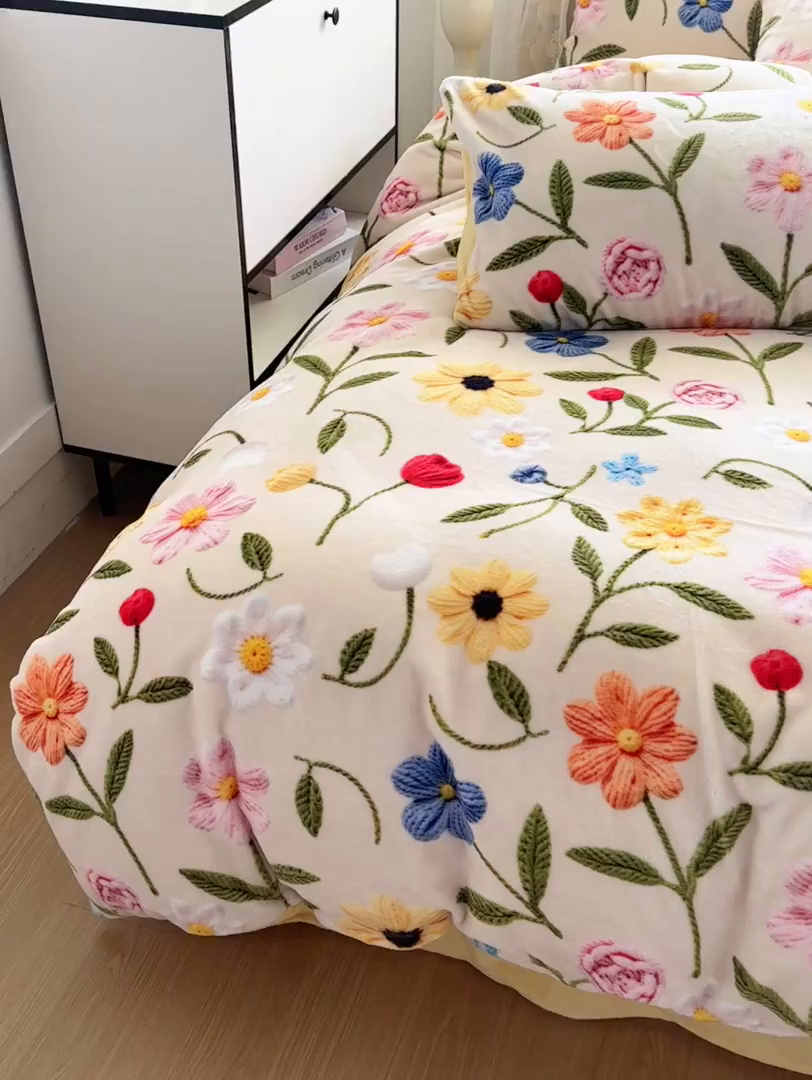 91家纺网 家纺一手货源 找家纺 潮邦创意家居 2025新款5D数码牛奶绒印花系列四件套 郁朵