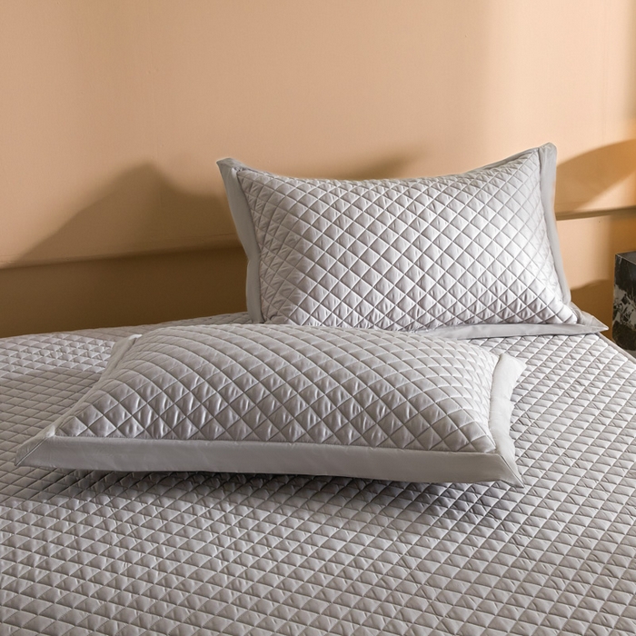 91家纺网 家纺一手货源 找家纺 （总）由有家居 2025新品60S全棉长绒棉绗缝夹棉大豆纤维床垫床褥平铺款床笠款三件套