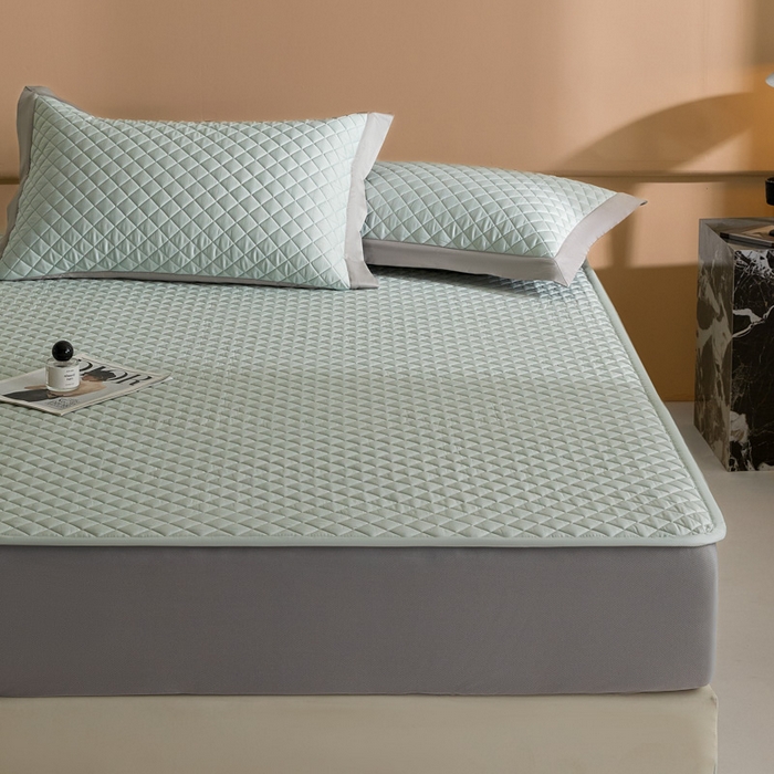 91家纺网 家纺一手货源 找家纺 由有家居 2025新品60S全棉长绒棉绗缝夹棉大豆纤维床垫床褥平铺款床笠款三件套 床笠-海盐绿