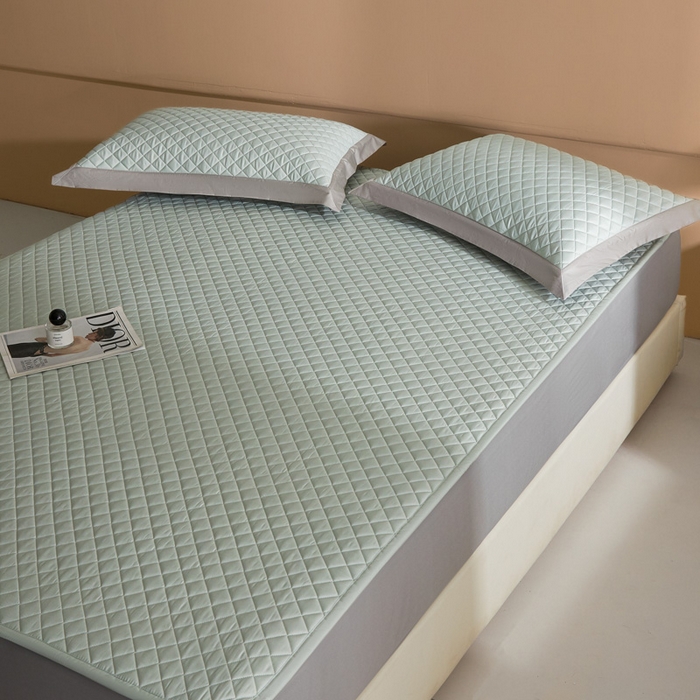 91家纺网 家纺一手货源 找家纺 由有家居 2025新品60S全棉长绒棉绗缝夹棉大豆纤维床垫床褥平铺款床笠款三件套 床笠-海盐绿