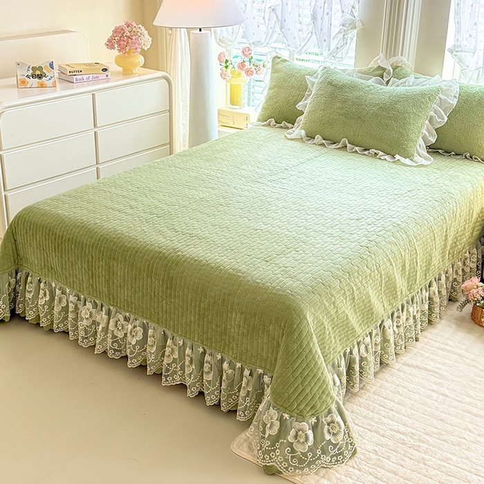 91家纺网 家纺一手货源 找家纺 （总）唐人居 2025新款高克重兔毛绒花边夹棉床盖四件套-满满爱