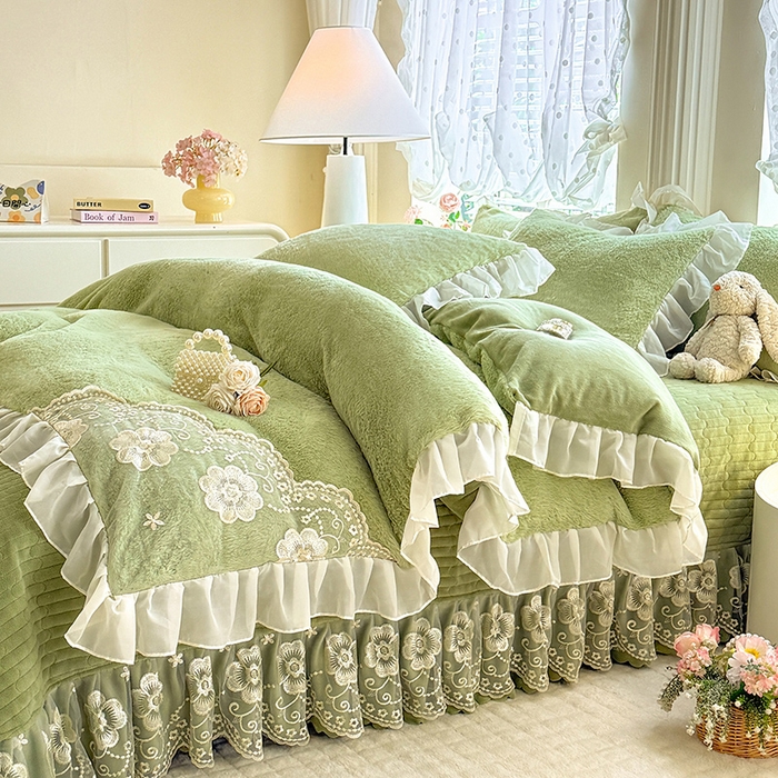 91家纺网 家纺一手货源 找家纺 （总）唐人居 2025新款高克重兔毛绒花边夹棉床盖四件套-满满爱