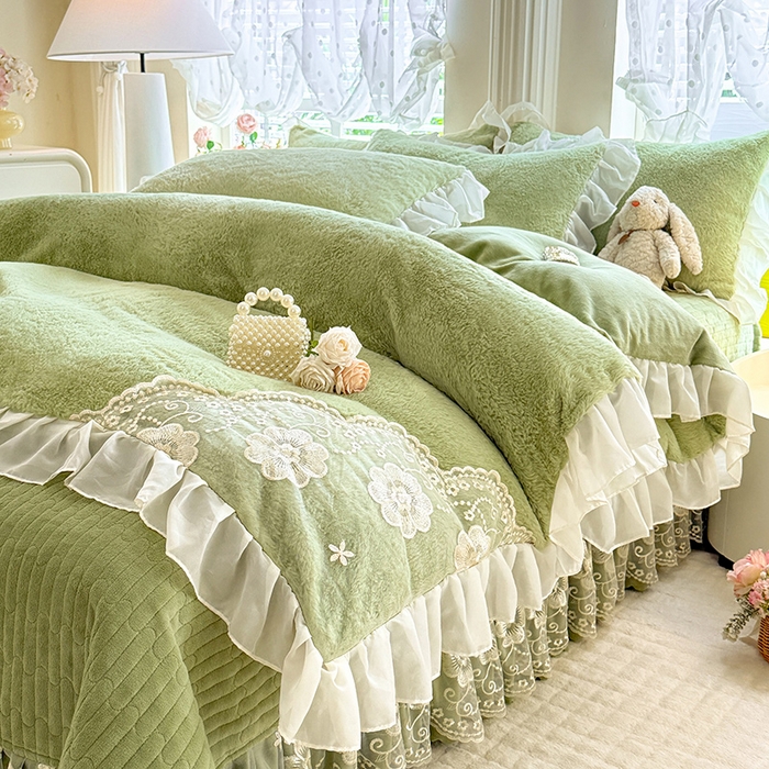 91家纺网 家纺一手货源 找家纺 （总）唐人居 2025新款高克重兔毛绒花边夹棉床盖四件套-满满爱