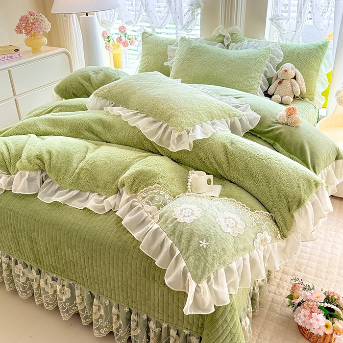 91家纺网 家纺一手货源 找家纺 （总）唐人居 2025新款高克重兔毛绒花边夹棉床盖四件套-满满爱