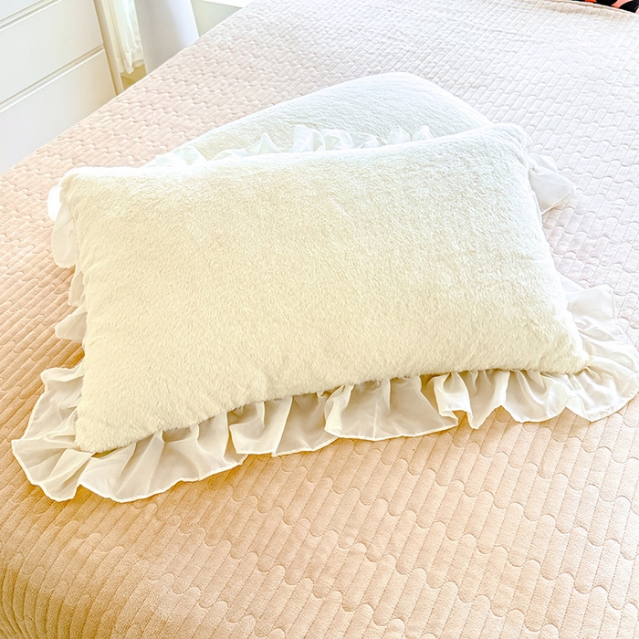 91家纺网 家纺一手货源 找家纺 唐人居 2025新款高克重兔毛绒花边夹棉床盖四件套-满满爱 满满爱-奶白