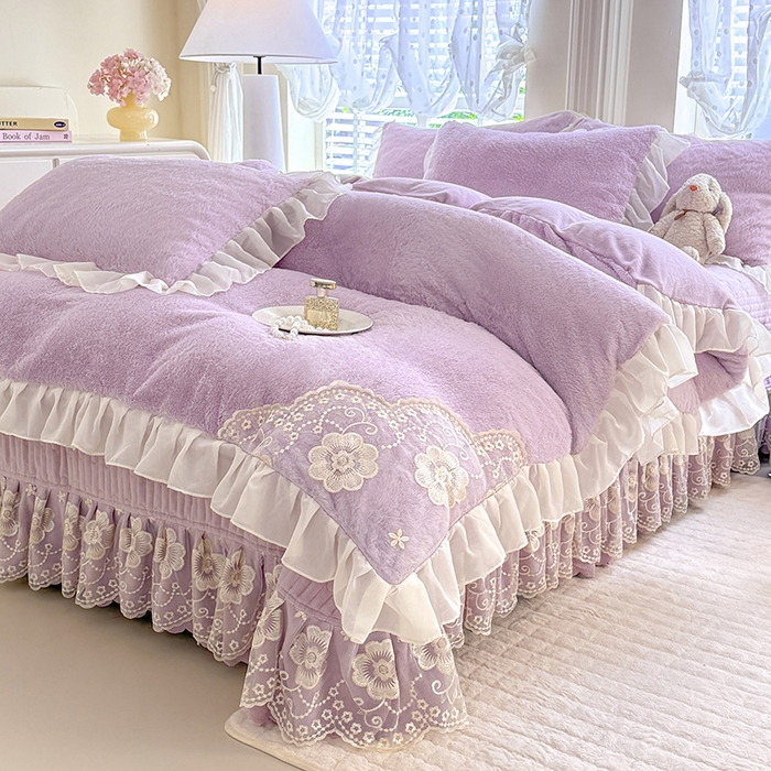 91家纺网 家纺一手货源 找家纺 唐人居 2025新款高克重兔毛绒花边夹棉床盖四件套-满满爱 满满爱-浅紫