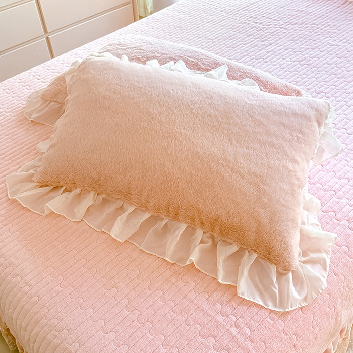 91家纺网 家纺一手货源 找家纺 唐人居 2025新款高克重兔毛绒花边夹棉床盖四件套-满满爱 满满爱-粉色