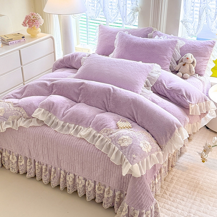 91家纺网 家纺一手货源 找家纺 唐人居 2025新款高克重兔毛绒花边夹棉床盖四件套-满满爱 满满爱-浅紫