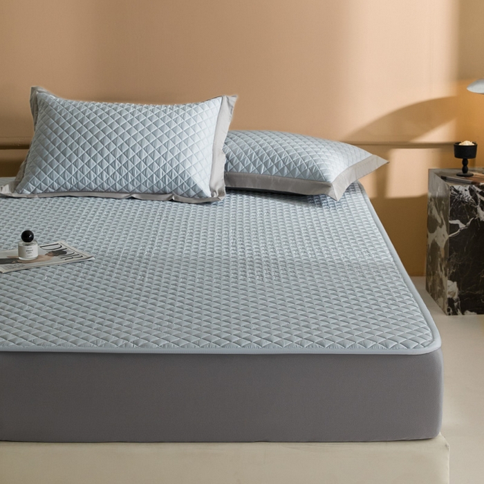 91家纺网 家纺一手货源 找家纺 由有家居 2025新品60S全棉长绒棉绗缝夹棉大豆纤维床垫床褥平铺款床笠款三件套 床笠-天清蓝