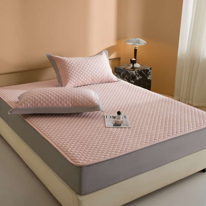 91家纺网 家纺一手货源 找家纺 由有家居 2025新品60S全棉长绒棉绗缝夹棉大豆纤维床垫床褥平铺款床笠款三件套 床笠-樱花粉