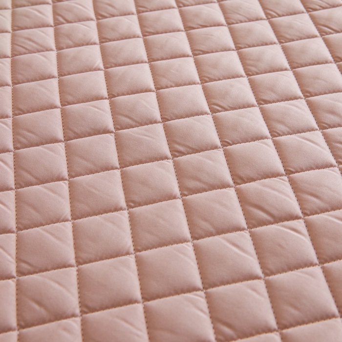 91家纺网 家纺一手货源 找家纺 由有家居 2025新品60S全棉长绒棉绗缝夹棉大豆纤维床垫床褥平铺款床笠款三件套 床笠-樱花粉