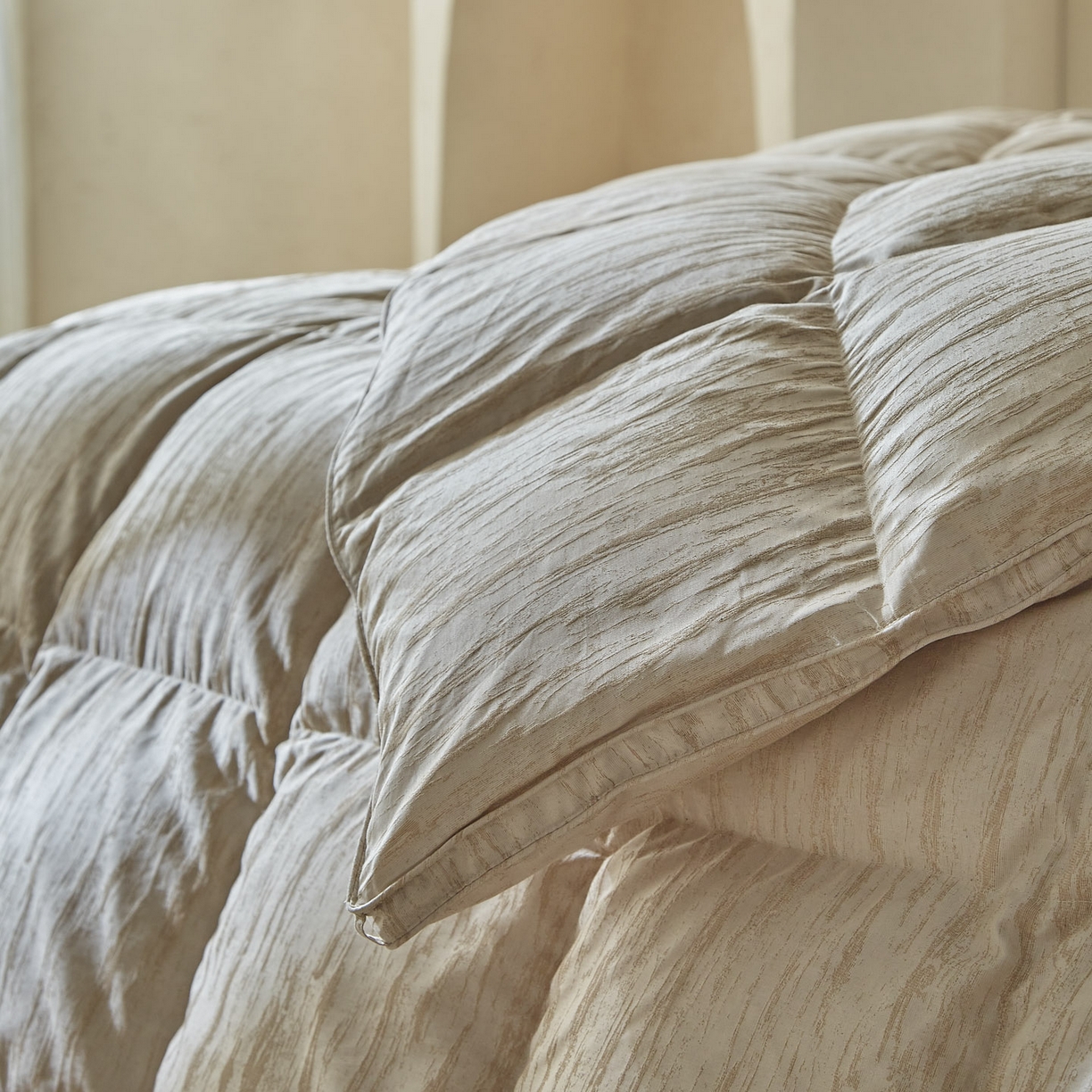 91家纺网 家纺一手货源 找家纺 （总）暖羽屋羽绒馆 2025新款国标 95白鹅绒塞纳河畔羽绒被子  鹅绒被芯 双人冬被 春秋被