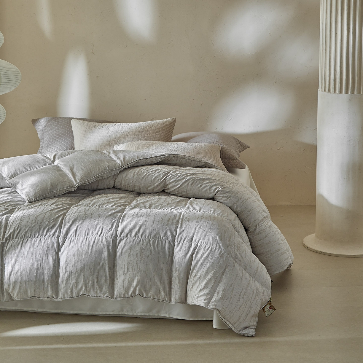 91家纺网 家纺一手货源 找家纺 暖羽屋羽绒馆 2025新款国标 95白鹅绒塞纳河畔羽绒被子  鹅绒被芯 双人冬被 春秋被 塞纳河畔 云灰