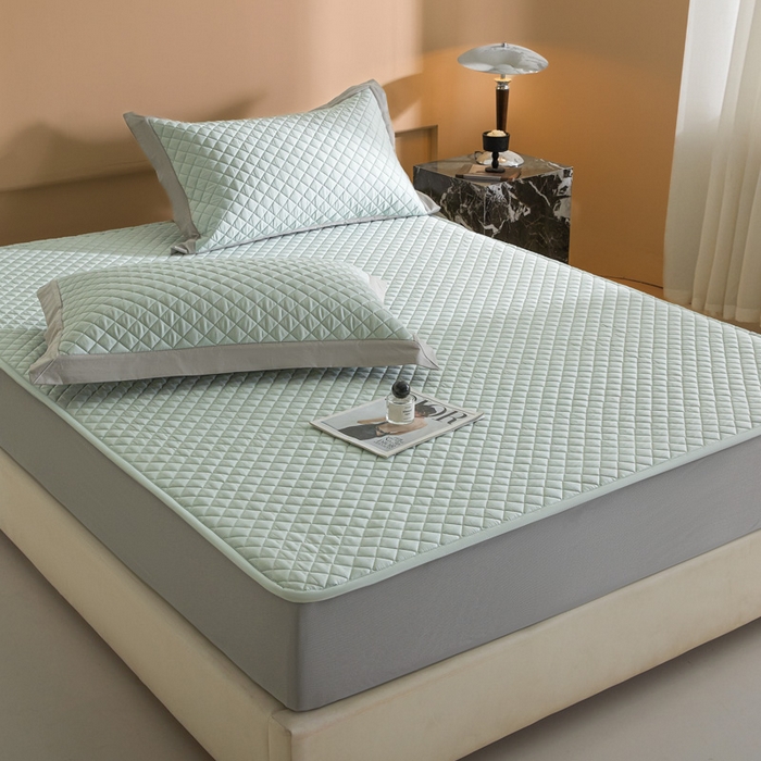 91家纺网 家纺一手货源 找家纺 由有家居 2025新品60S全棉长绒棉绗缝夹棉大豆纤维床垫床褥平铺款床笠款三件套 平铺-海盐绿