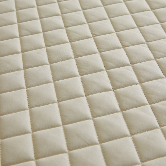 91家纺网 家纺一手货源 找家纺 由有家居 2025新品60S全棉长绒棉绗缝夹棉大豆纤维床垫床褥平铺款床笠款三件套 平铺-奶油米