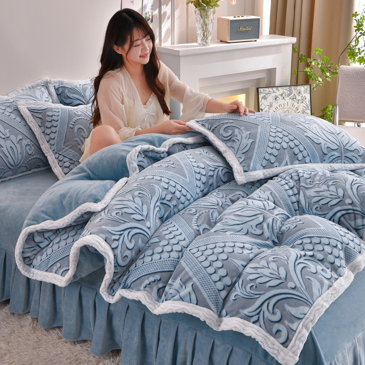 91家纺网 家纺一手货源 找家纺 董成龙家纺 2025新款直播爆款牛奶绒四件套雕花压线款法莱绒四件套11 欧式花-海蓝