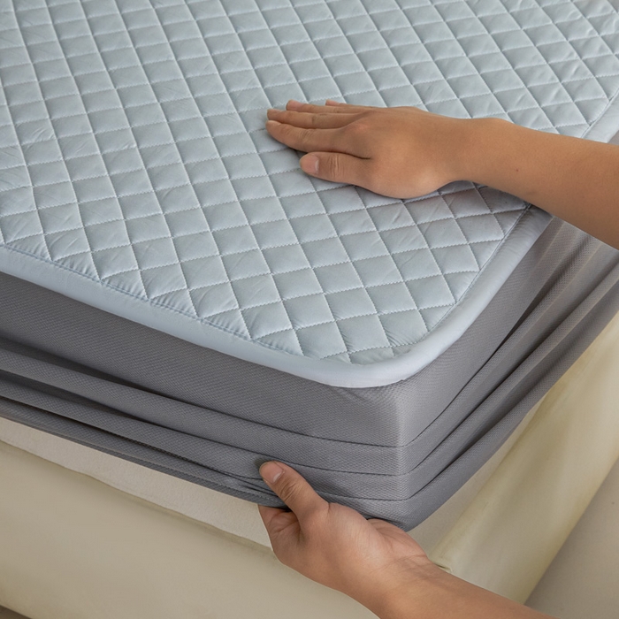 91家纺网 家纺一手货源 找家纺 由有家居 2025新品60S全棉长绒棉绗缝夹棉大豆纤维床垫床褥平铺款床笠款三件套 平铺-天清蓝