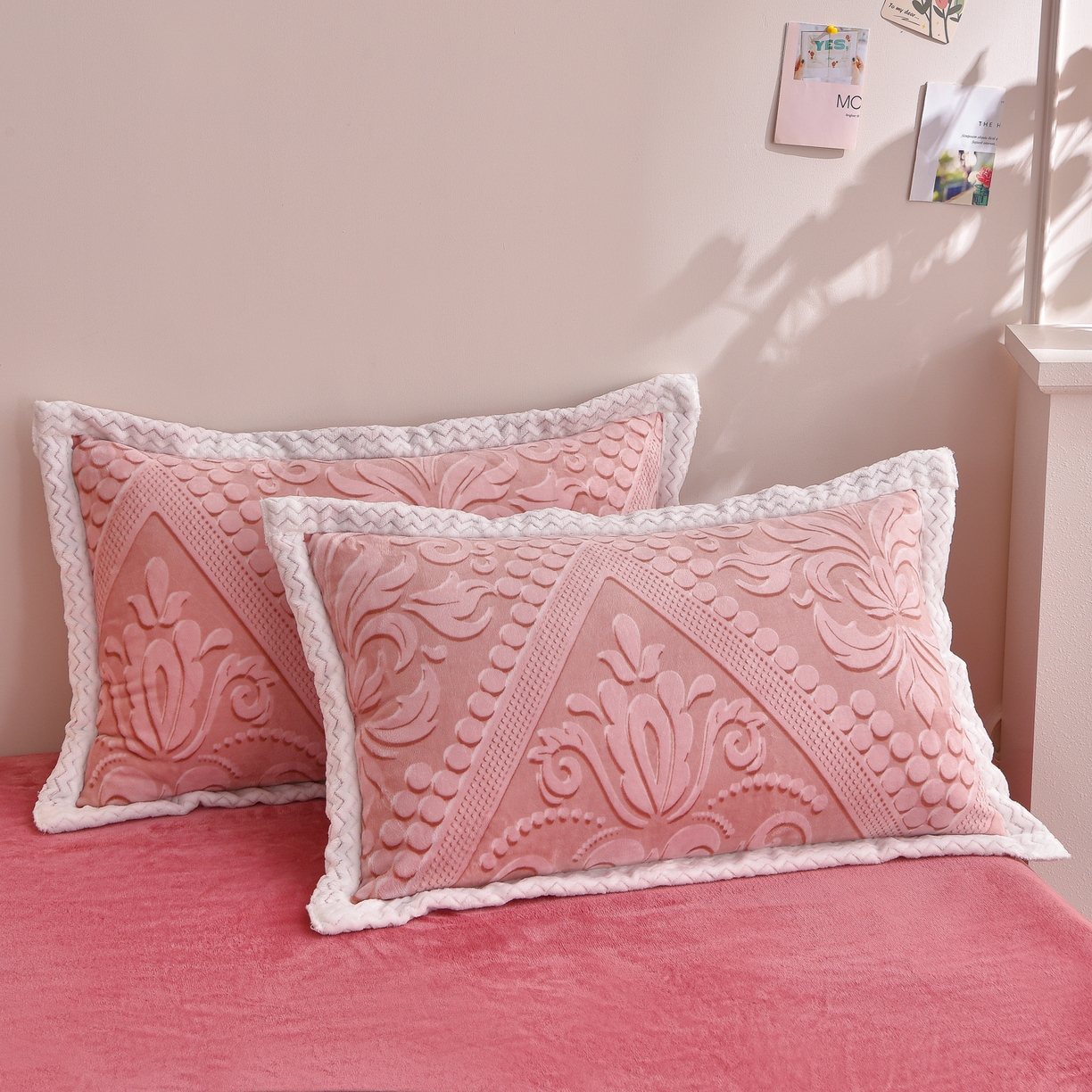 91家纺网 家纺一手货源 找家纺 董成龙家纺 2025新款直播爆款牛奶绒四件套雕花压线款法莱绒四件套11 欧式花-豆沙