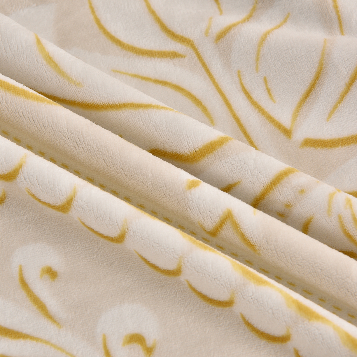 91家纺网 家纺一手货源 找家纺 董成龙家纺 2025新款直播爆款牛奶绒四件套雕花压线款法莱绒四件套11 欧式花-奶咖