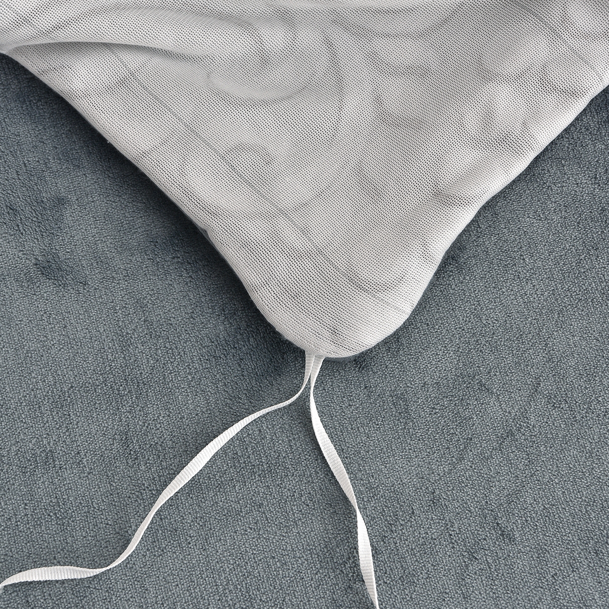 91家纺网 家纺一手货源 找家纺 董成龙家纺 2025新款直播爆款牛奶绒四件套雕花压线款法莱绒四件套11 欧式花-高级灰