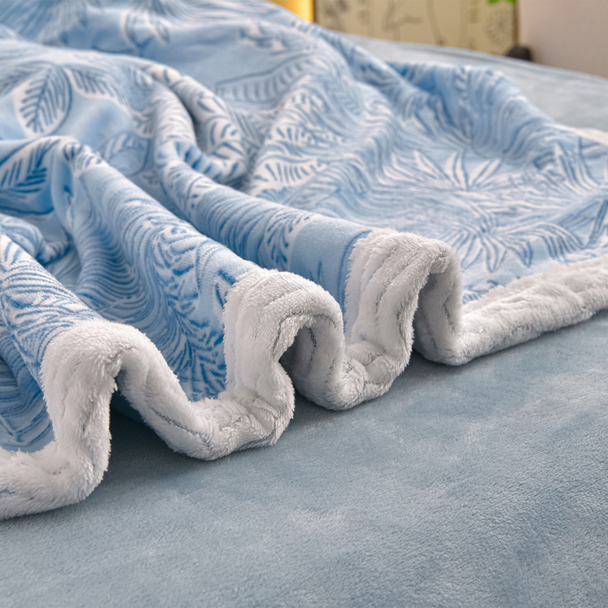 91家纺网 家纺一手货源 找家纺 董成龙家纺 2025新款直播爆款牛奶绒四件套雕花压线款法莱绒四件套11 初语-富贵兰