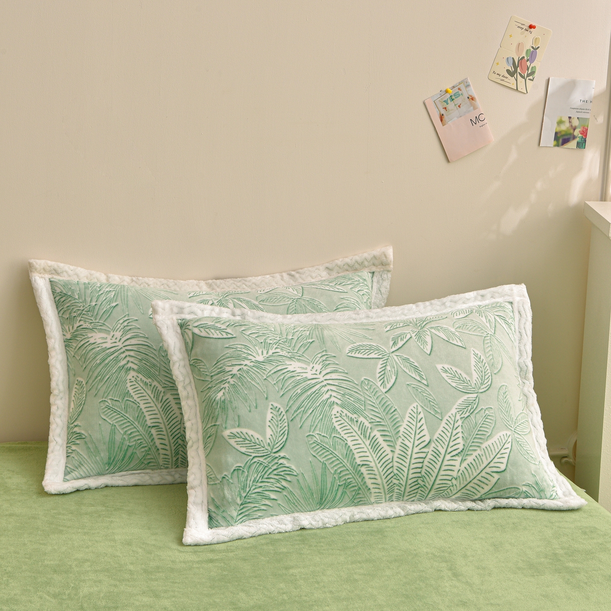 91家纺网 家纺一手货源 找家纺 董成龙家纺 2025新款直播爆款牛奶绒四件套雕花压线款法莱绒四件套11 初语-富贵绿