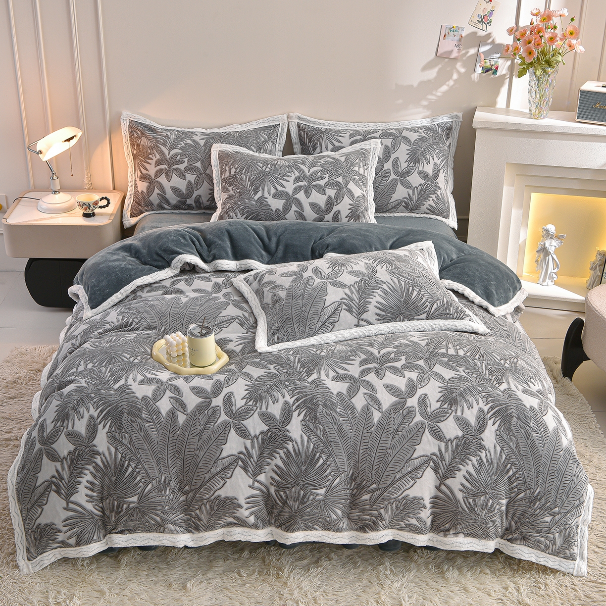 91家纺网 家纺一手货源 找家纺 董成龙家纺 2025新款直播爆款牛奶绒四件套雕花压线款法莱绒四件套11 初语-高级灰