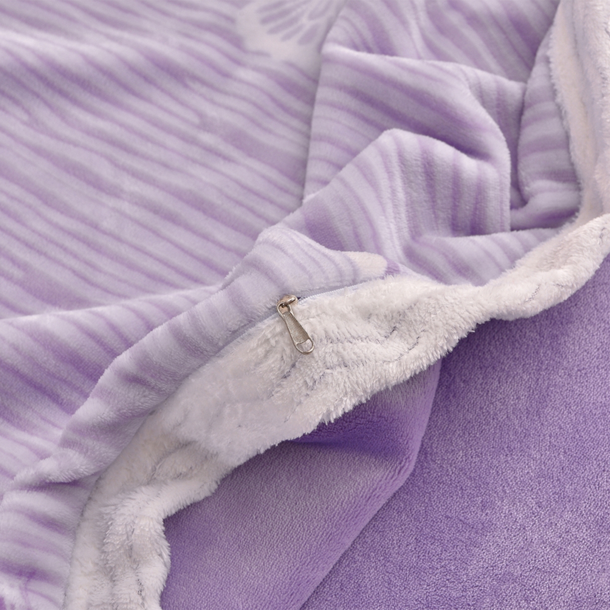 91家纺网 家纺一手货源 找家纺 董成龙家纺 2025新款直播爆款牛奶绒四件套雕花压线款法莱绒四件套11 蝶舞-紫