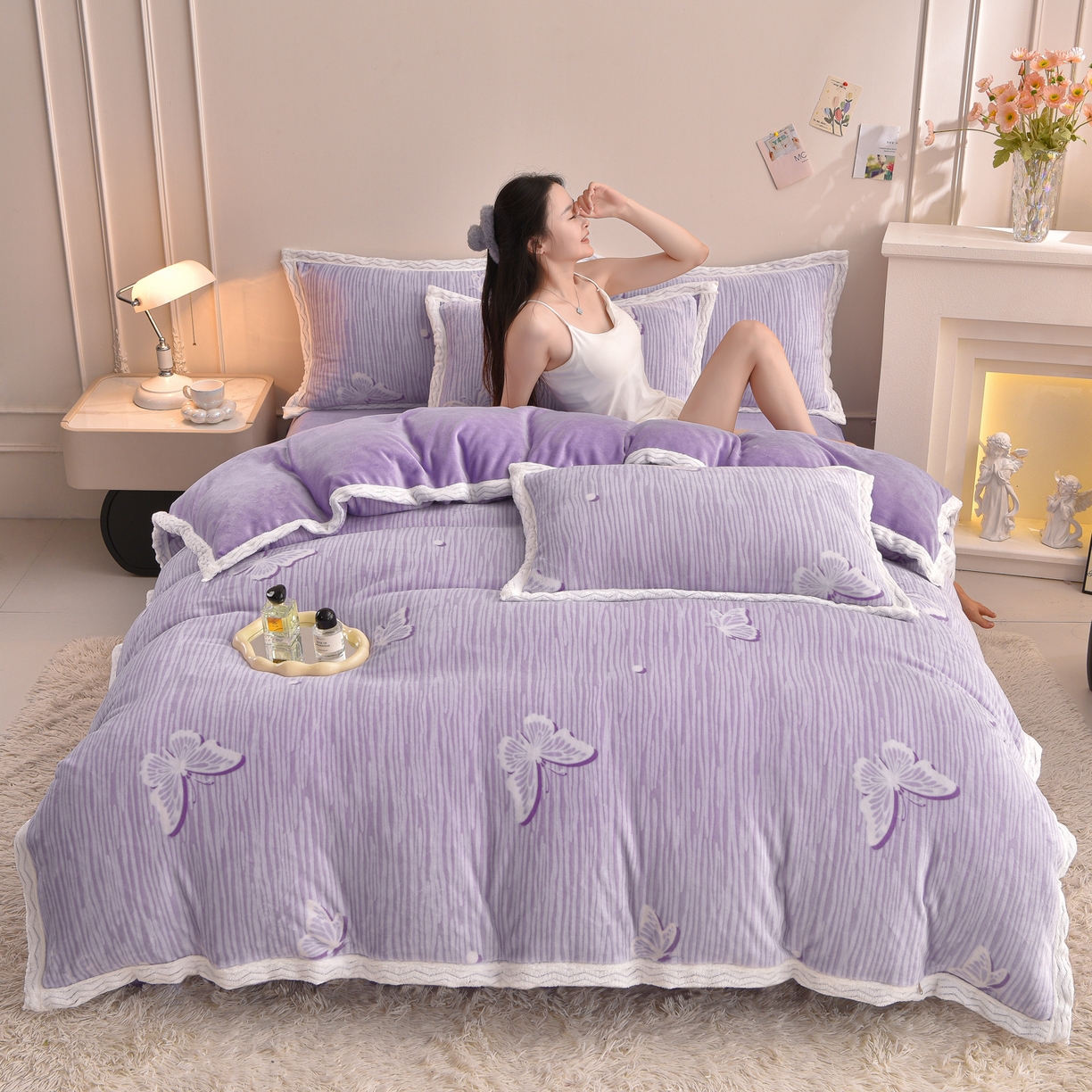 91家纺网 家纺一手货源 找家纺 董成龙家纺 2025新款直播爆款牛奶绒四件套雕花压线款法莱绒四件套11 蝶舞-紫