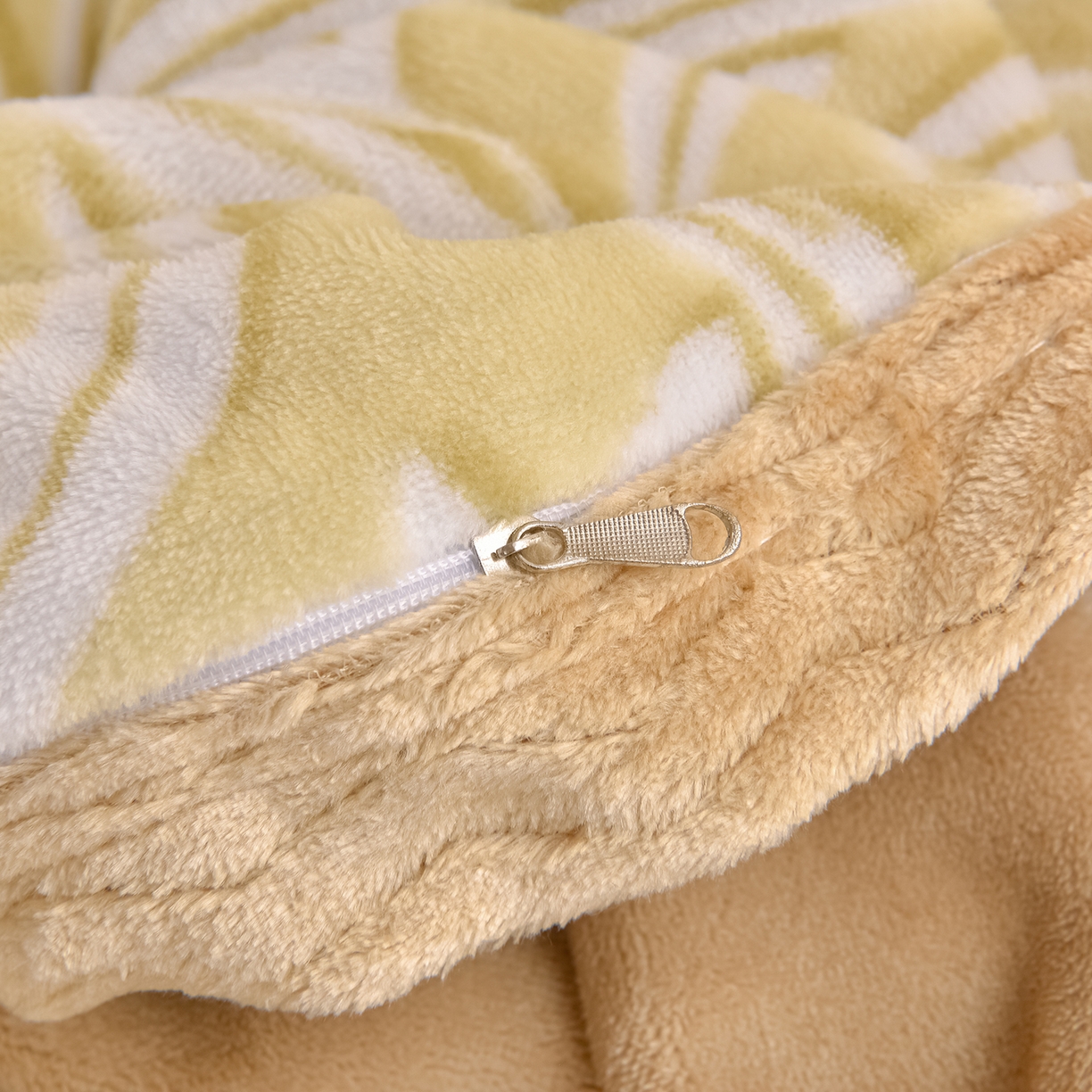 91家纺网 家纺一手货源 找家纺 董成龙家纺 2025新款直播爆款牛奶绒四件套雕花压线款法莱绒四件套11 经典-羽叶