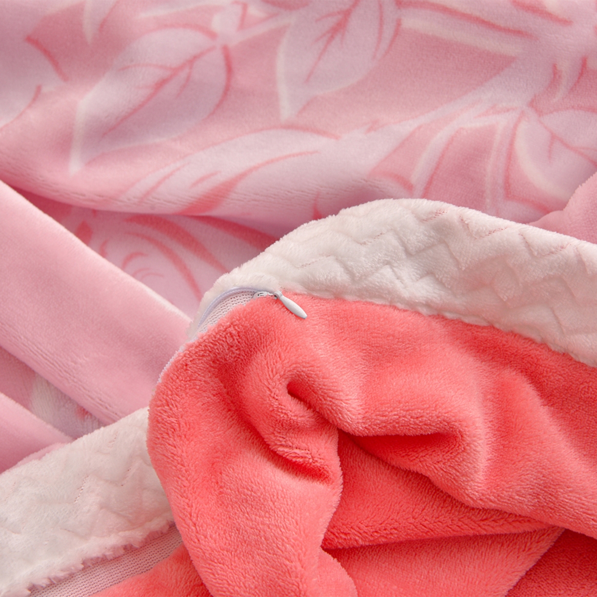 91家纺网 家纺一手货源 找家纺 董成龙家纺 2025新款直播爆款牛奶绒四件套雕花压线款法莱绒四件套11 欧雅-粉