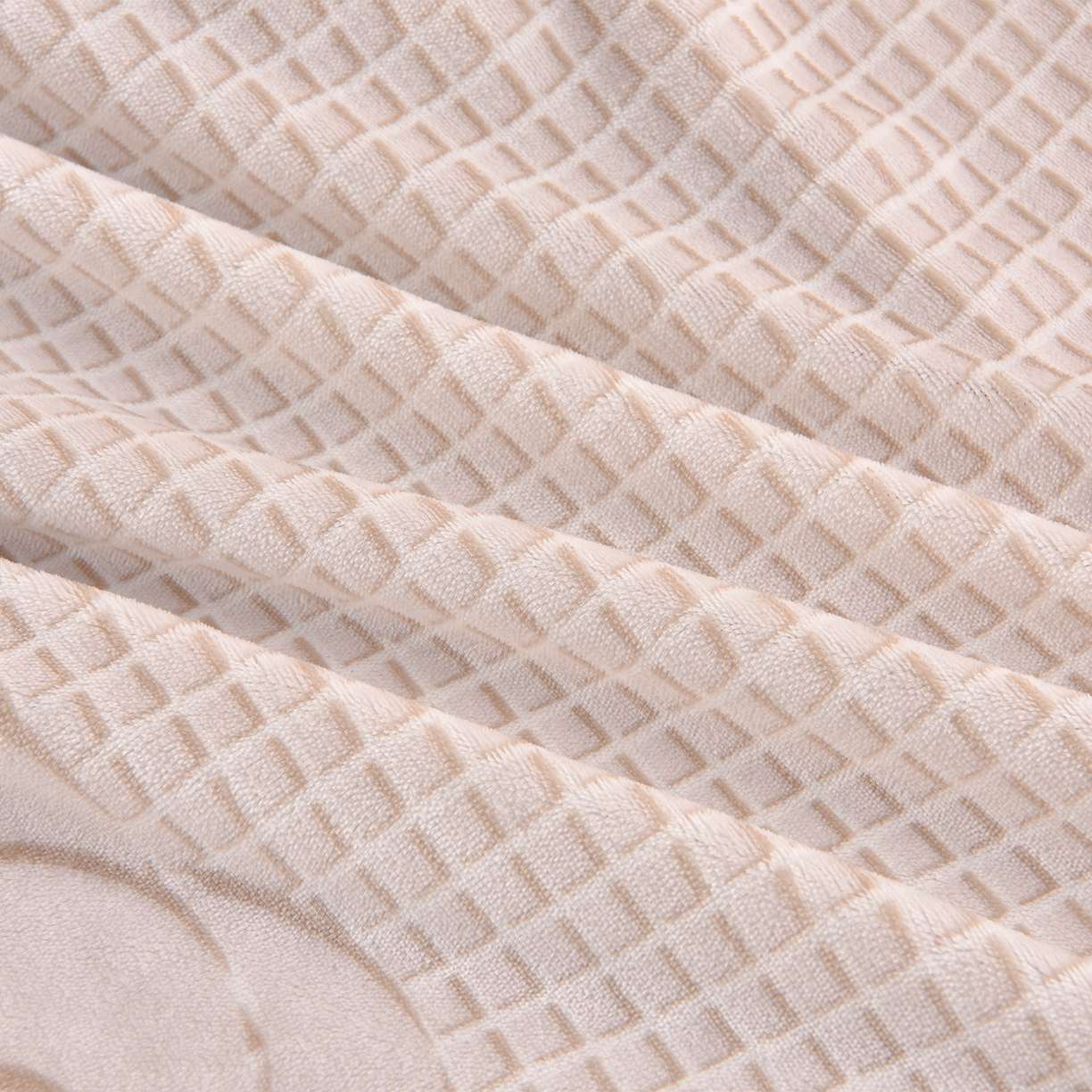 91家纺网 家纺一手货源 找家纺 董成龙家纺 2025新款直播爆款牛奶绒四件套雕花压线款法莱绒四件套11 山茶花-米白