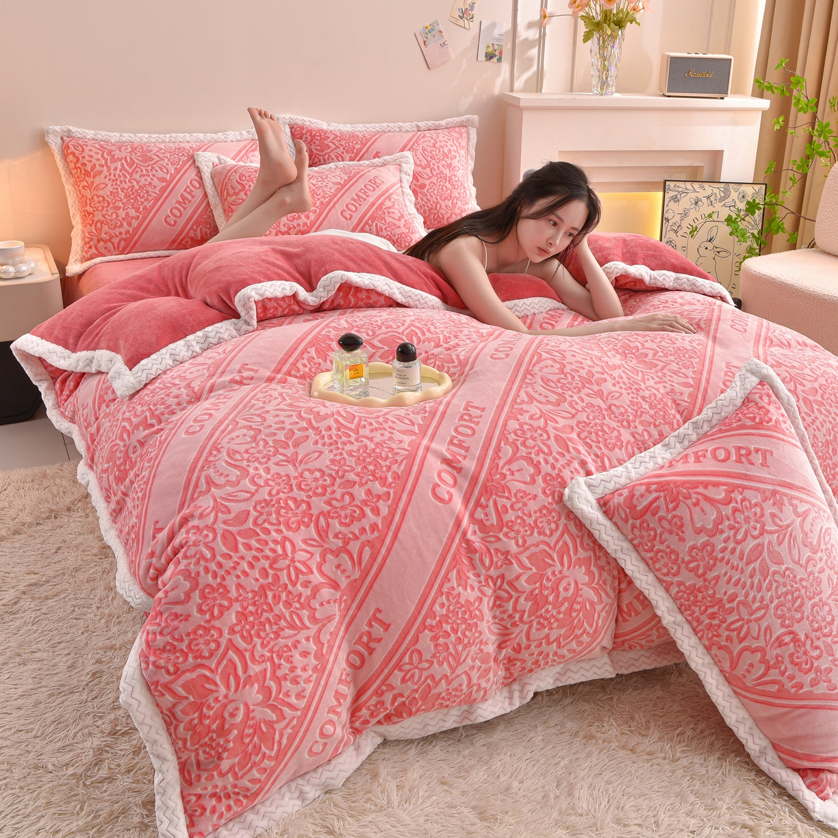 董成龙家纺 2025新款直播爆款牛奶绒四件套雕花压线款法莱绒四件套11 盛世年华-粉