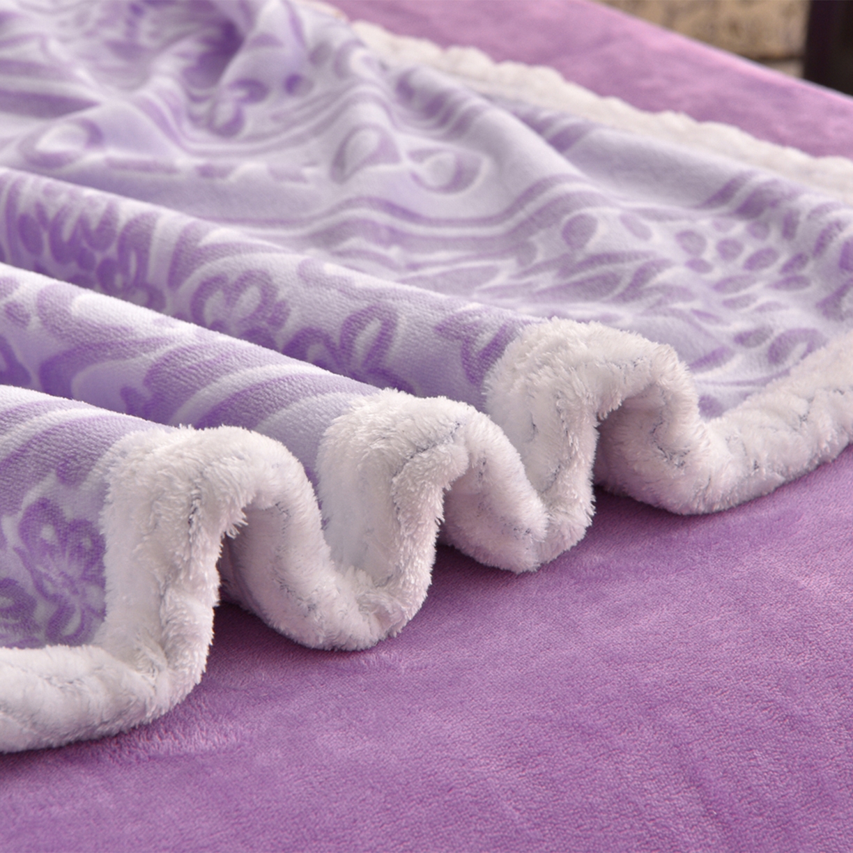 91家纺网 家纺一手货源 找家纺 董成龙家纺 2025新款直播爆款牛奶绒四件套雕花压线款法莱绒四件套11 盛世年华-紫